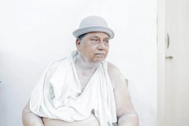 Sarker Protick, secondo premio nelle Daily Life Stories. John indossa il cappello del nipote a Dhaka, in Bangladesh