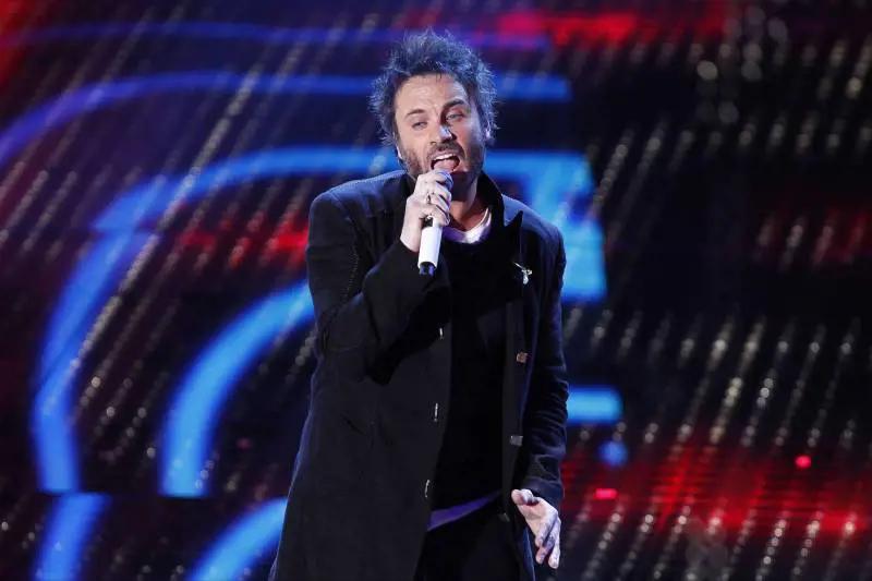 Nek: "La mia canzone è dedicata a mia moglie"