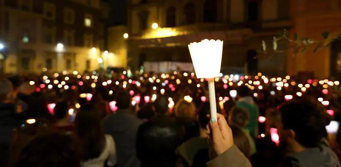 Caso Stacchio, dopo la fiaccolata saccheggiate le case del paese