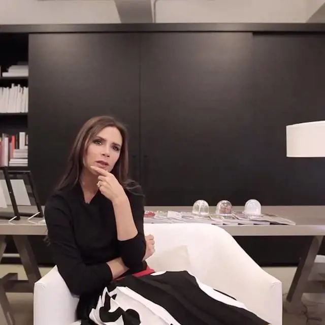 Victoria Beckham, stilista (e mamma) a New York