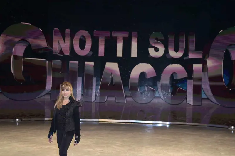 Milly Carlucci sul set di Notti sul ghiaccio