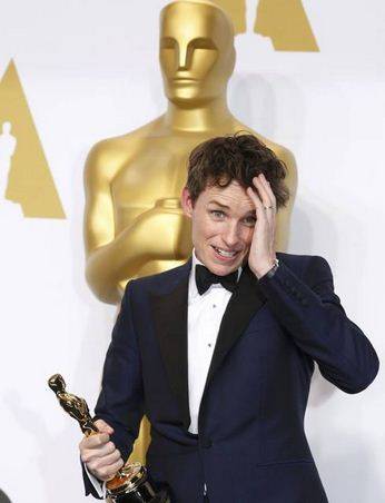 Miglior attore: Eddie Redmayne con l’Oscar per il miglior attore protagonista per l’interpretazione in “The Theory of Everything”