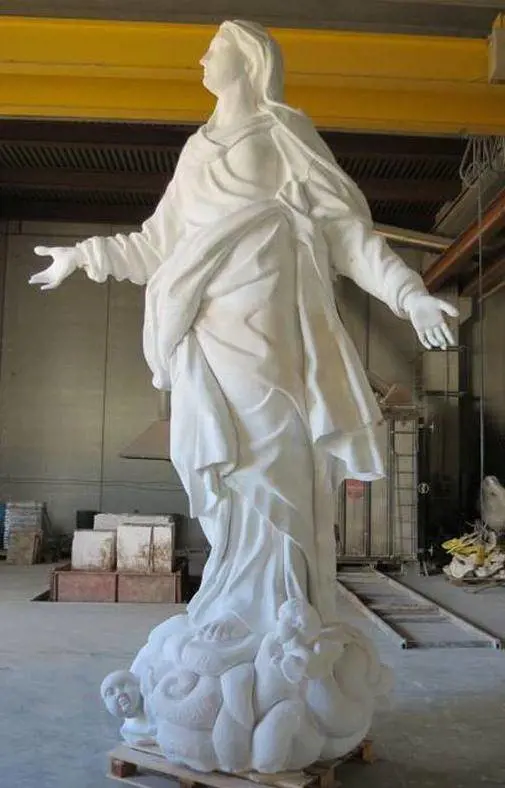 Appello di ebrei e musulmani per la Madonnina in piazza