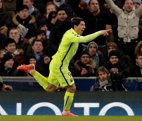 Il ritorno del vampiro, nuovo morso di Suarez in Champions League