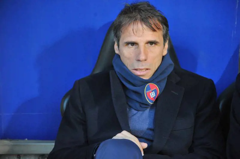 Cagliari, Zola esonerato
