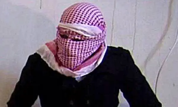 Saleh, traduttore che ha lasciato l'Isis, in un'immagine dall'intervista