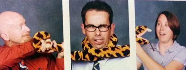 Foto a tema per l'annuario scolastico: ogni anno, questi professori sanno come farsi ricordare dai propri studenti
