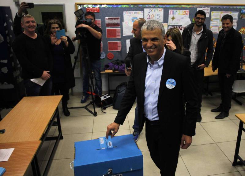 Moshe Kahlon (Kulanu) ha votato a Haifa
