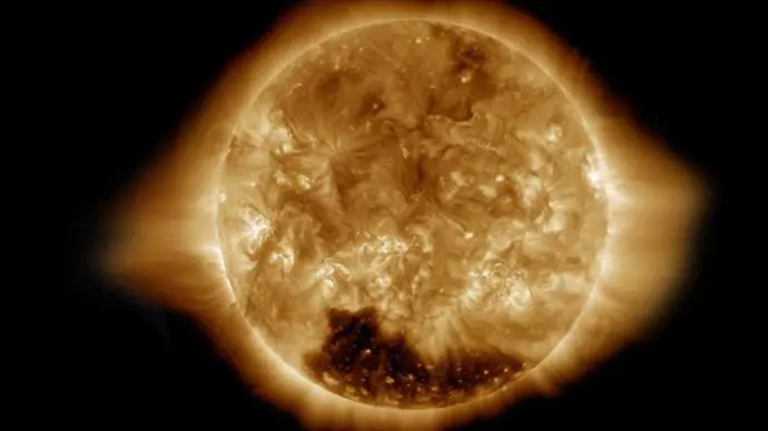 L'allarme della Nasa: "Il sole comincia a spegnersi"