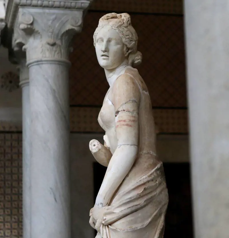 L'attacco a musei e chiese tollerato dall'islam moderato