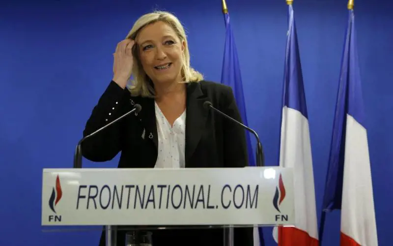 Le Pen si candida: "Situazione drammatica, bisogna agire subito"