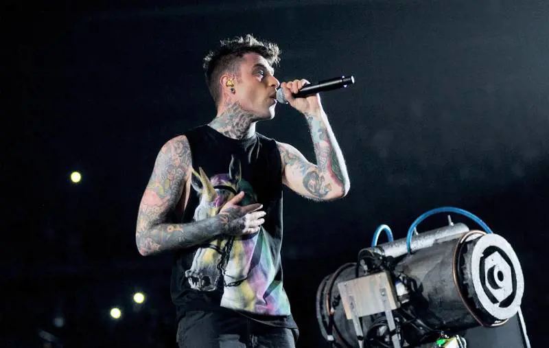Quel bacio omo di Fedez