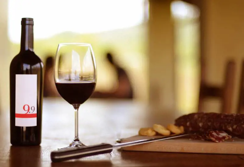 È rosso e fermo ma non tocca i 10°: debutta "9.9"