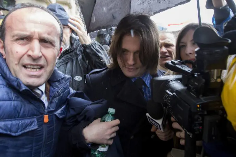 Caso Meredith in Cassazione, Sollecito in aula con la famiglia ma Amanda resterà in America