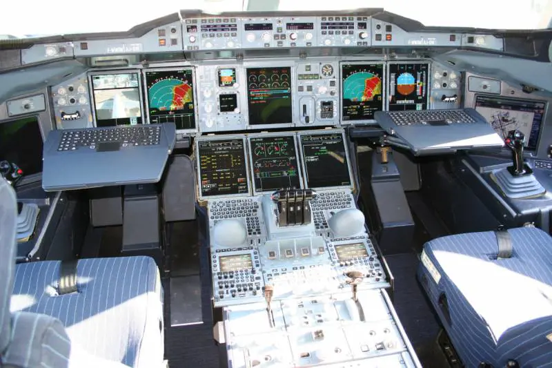 Air India, i piloti litigano prima del decollo