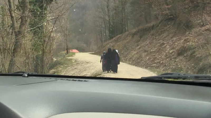 Donne velate a Gornja Maoca