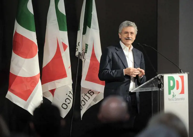 Il manager al telefono con D'Alema: "Il tuo vino in 400 alberghi di Ischia"