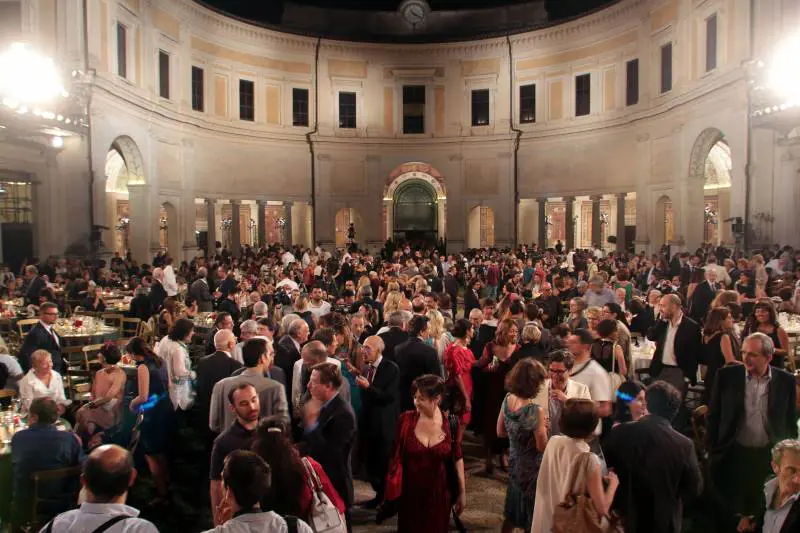 Amici, parenti, serpenti Ecco lo "Stregario" per non farsi stregare