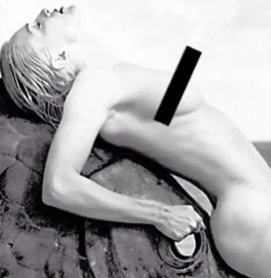 Madonna polemica con Instagram: "Un sedere è ok, ma le tette no?"