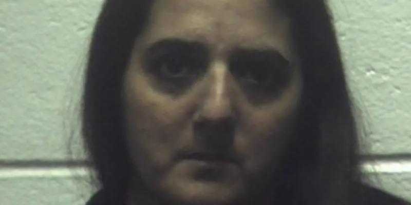 Mamma-orco costringe la figlia a subire violenze per darle un bambino