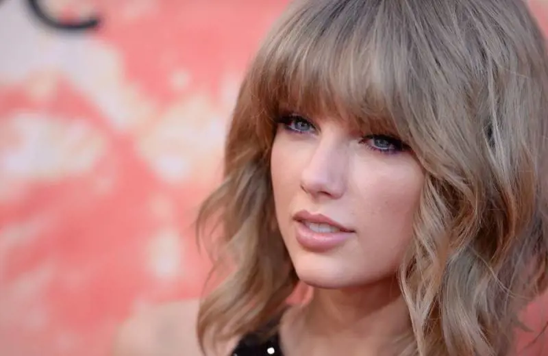 Taylor Swift, una love story a quattro