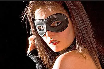 Cuneo a luci rosse: feste con pornostar e scambisti in hotel
