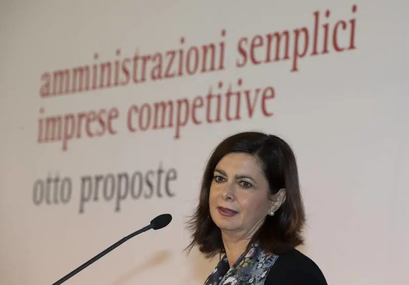 L'Irlanda dice sì alle nozze gay, Boldrini: "Anche in Italia legge su unioni civili"