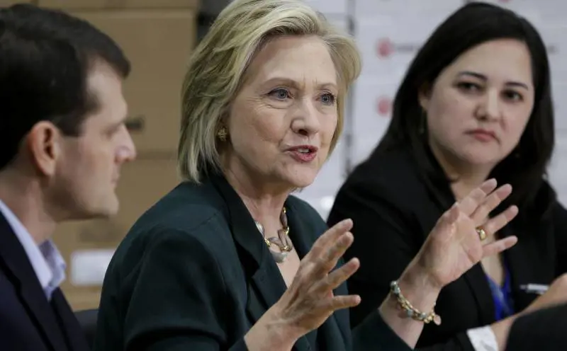 Quando la Clinton tramava: "Non aiutate Berlusconi"