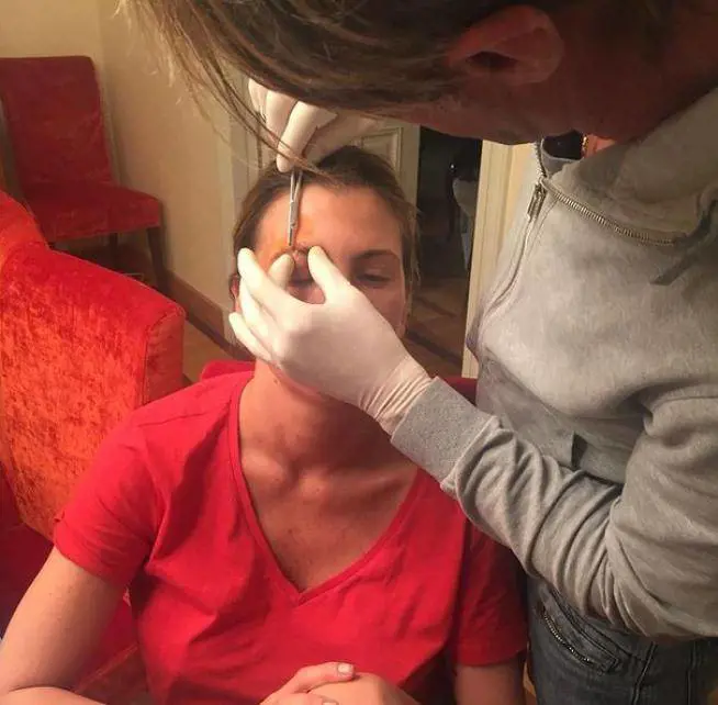 Incidente domestico per Claudia Galanti a casa dell'amica Belen