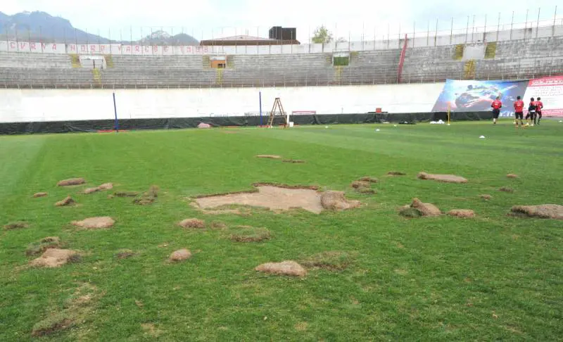 Varese, tifosi devastano lo stadio. Rinviata partita con l'Avellino