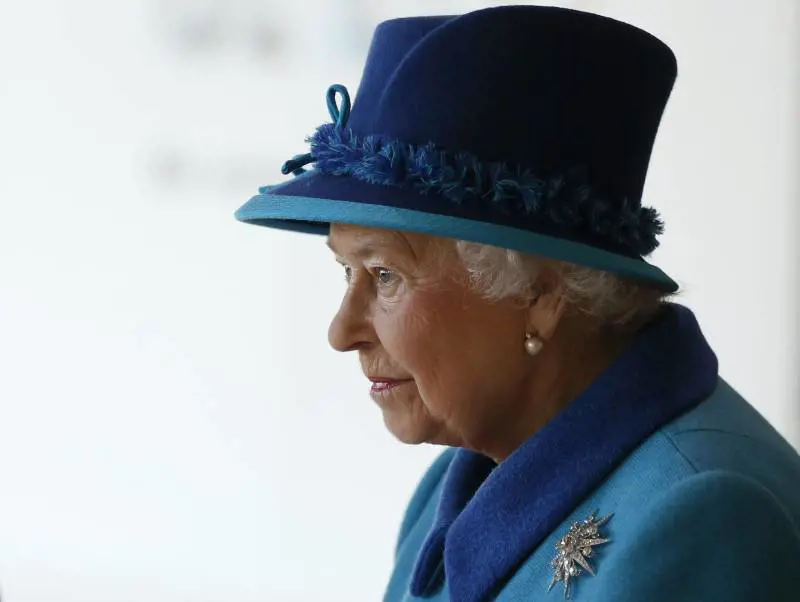 L'ira della Regina Elisabetta. Ora pensa a cedere la reggenza