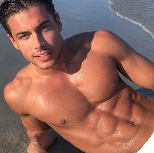 Andrea Denver si scusa con Elisa De Panicis per aver negato un vecchio flirt