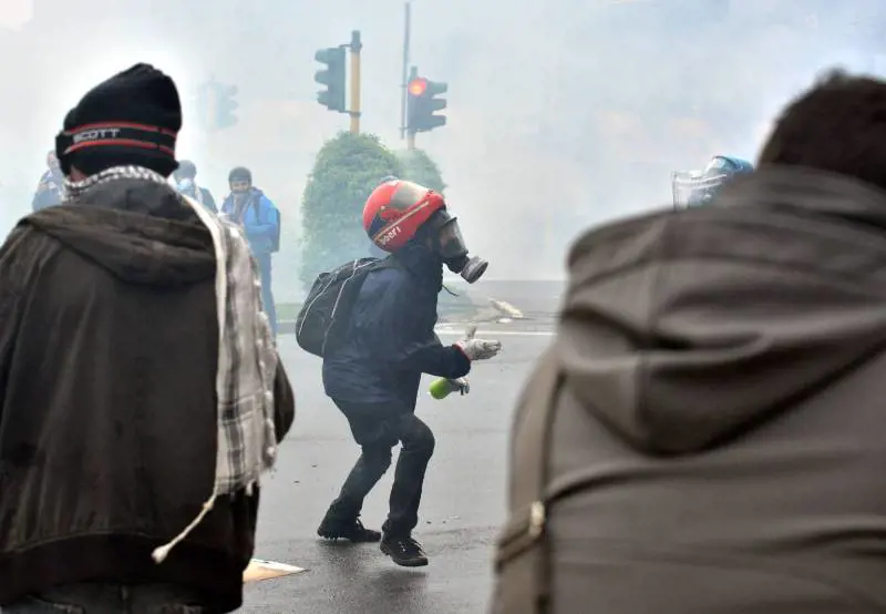 Io, reporter tra i black bloc che hanno devastato Milano