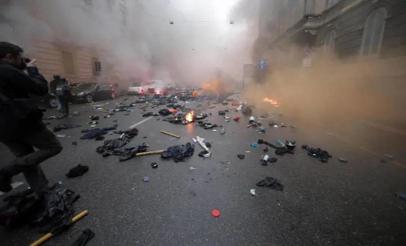 La trattativa Stato-black bloc