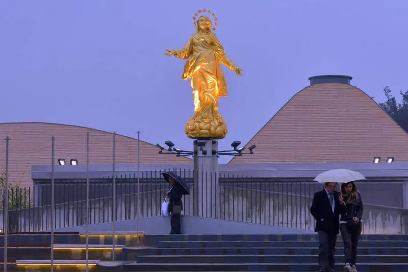 Nascosta e impolverata Ora vogliono spostare la Madonnina di Expo