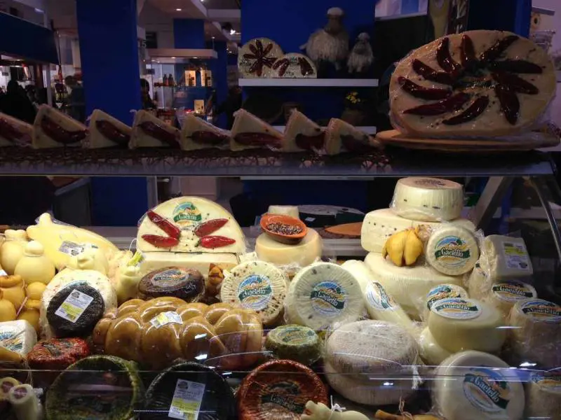 Dai formaggi ai salumi la tipicità dei prodotti diventa contemporanea