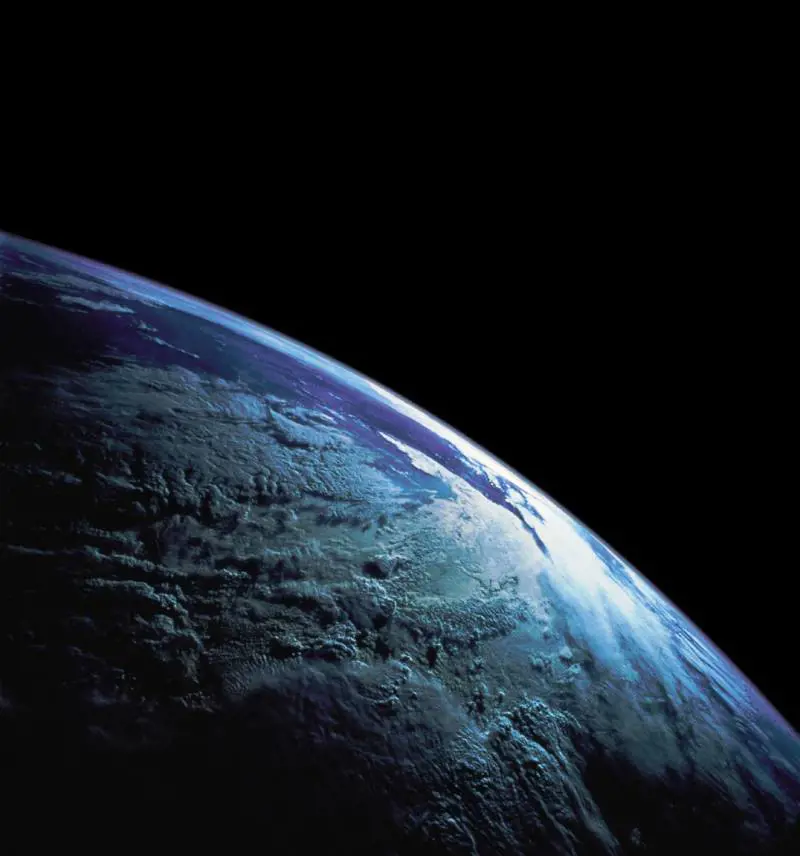 Collaborare o resistere? L'invasione degli alieni svela l'ambiguità umana