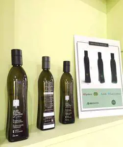 Flow, la bottiglia simbolo dell'olio tutto italiano
