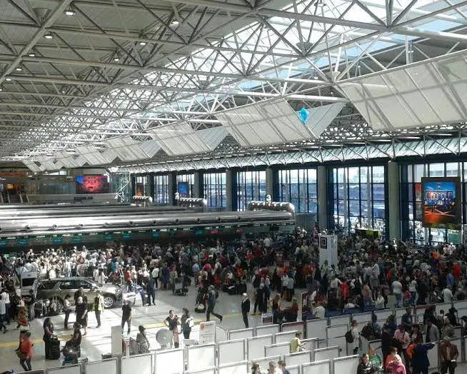 E il Pd scarica Marino: "La città non è pronta per ospitare il Giubileo"