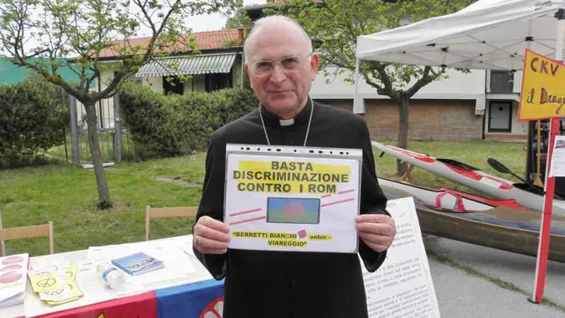 L'arcivescovo pacifista di Lucca: "Basta discriminazione dei rom"
