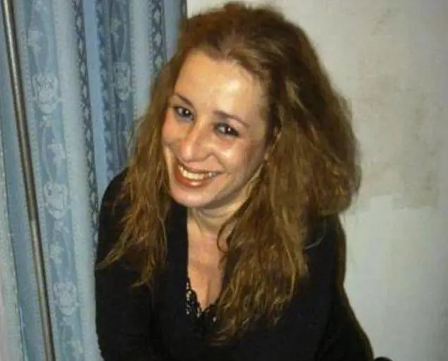 La uccide e poi si tatua: «Mamma ti amo»