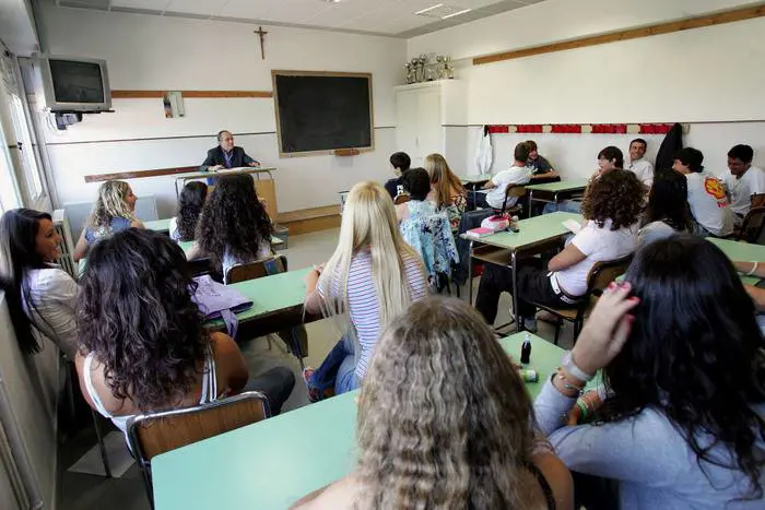 Pisa, razzismo a scuola: "Una negra non può prendere buoni voti"