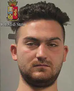 Bastonate all'agente, arrestato il No Expo