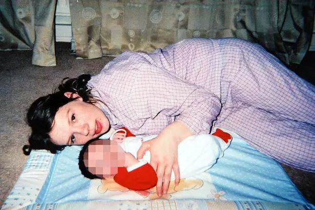 Ragazza incinta, la madre le ruba il ragazzo. E sei anni dopo si prende anche il bimbo