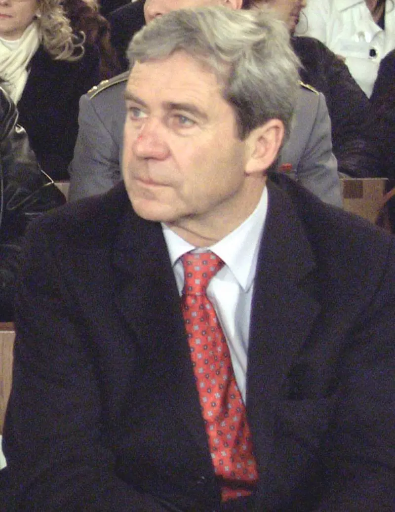 Il candidato di Forza Italia: "Io impresentabile? Se è vero mi suicido"