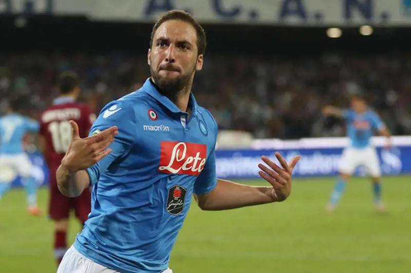 Napoli, aggrediti Higuain e Andujar