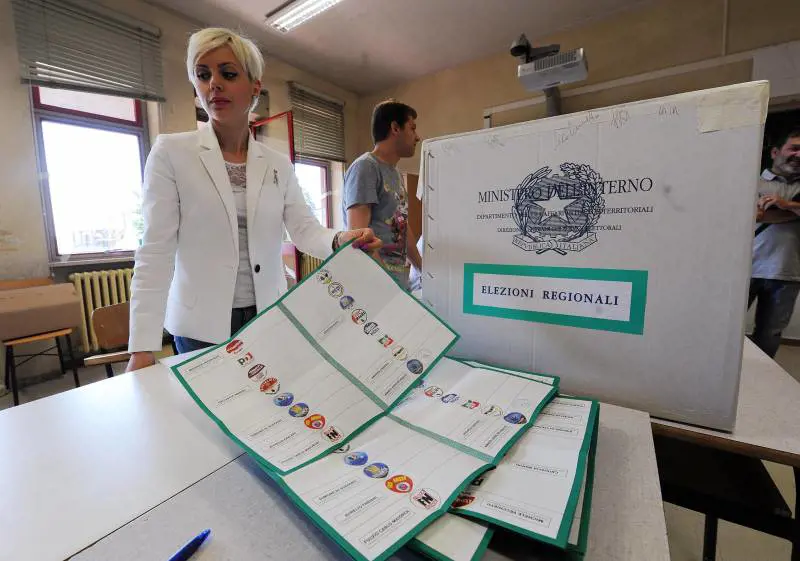 Regionali, al voto solo metà degli elettori