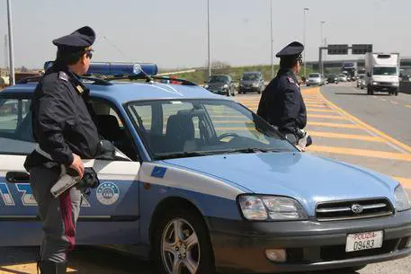 Vicenza, tre immigrati minacciano una donna: "Dacci i soldi o non esci di casa"