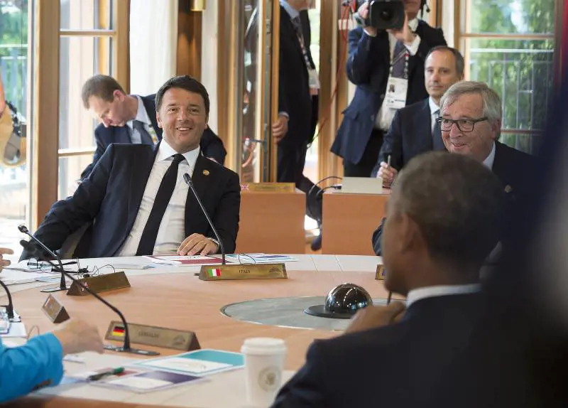 Immigrazione, Renzi: "Basta demagogia e scaricabarile"