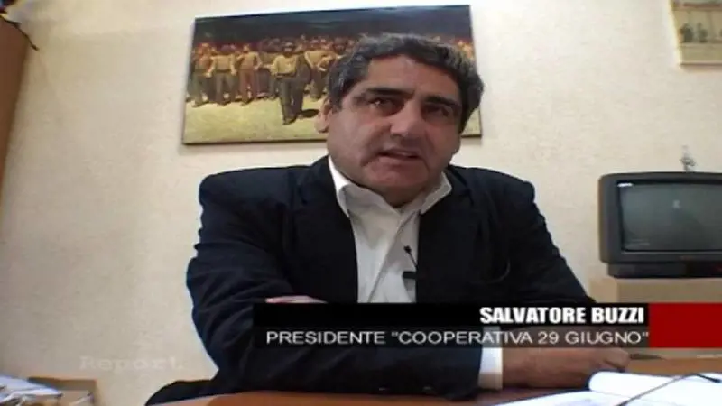 Buzzi ricattato dall'ex amante